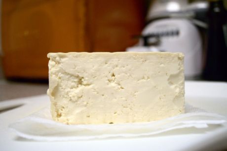 9 Foods That Make Us Happier