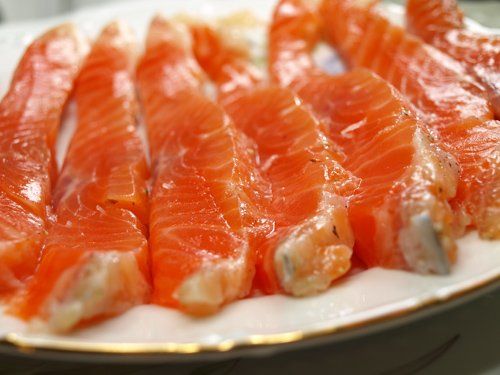 9 Foods That Make Us Happier