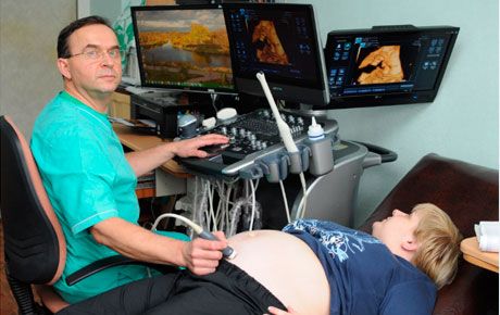 Obstetrician-gynecologist, ultrasound diagnostics doctor of the highest category, Yavorsky Yuriy Tsezarevich, doctor with 32 years of experience